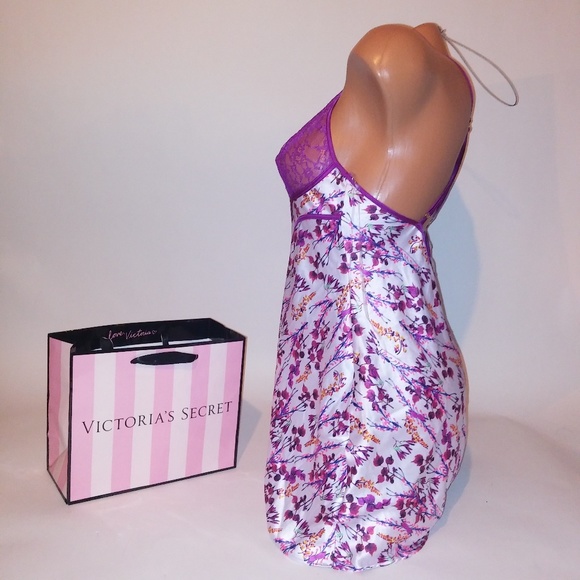 Victoria Secret Lingerie - Picture 3 of 4